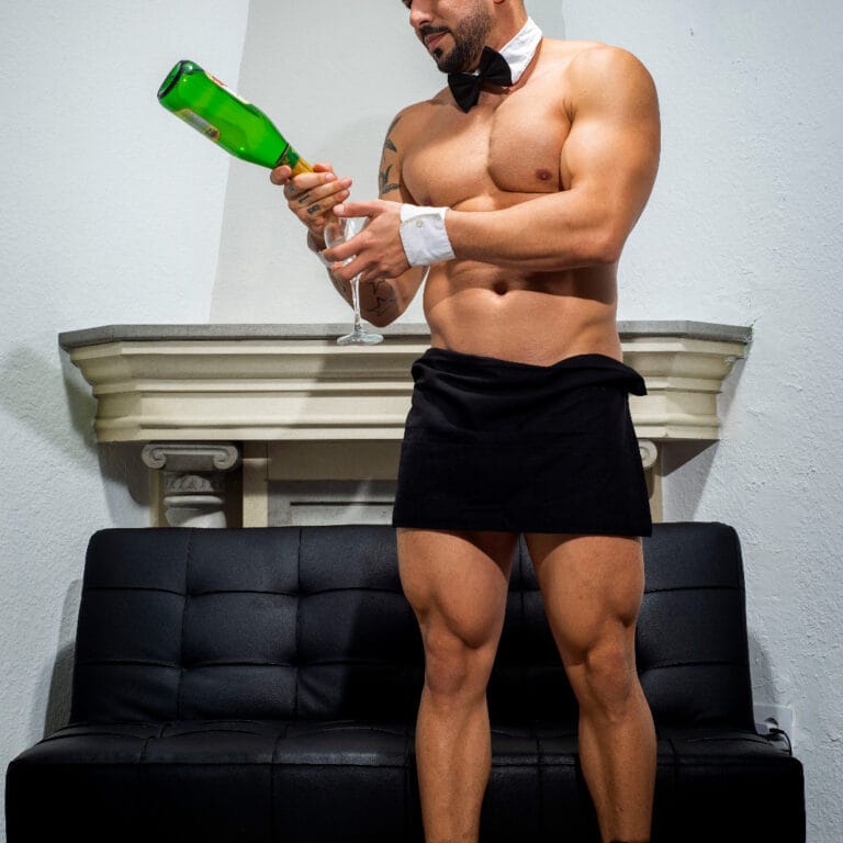 Stripper chico en Arenal para fiestas