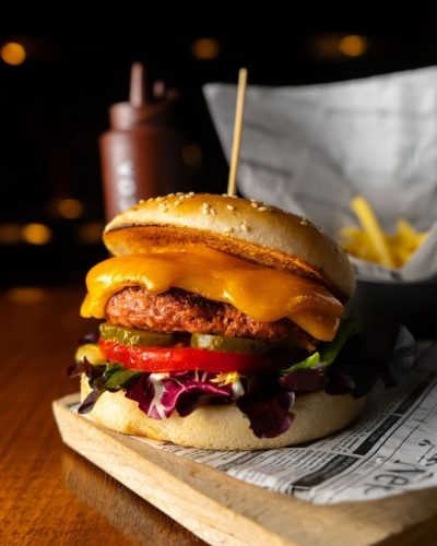 Restaurante con striper para despedidas salou hamburguesa