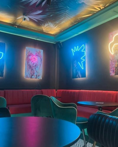 Zona interior de restaurante en Playa d’en Bossa Ibiza
